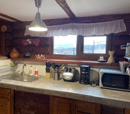 Lain-lain 2 Stunning 4-bed Chalet in Bran With Superb Panorama