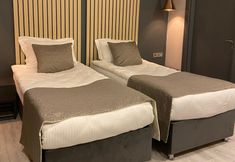 Others 7 Antik Houses