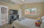 Others 6 Recently Renovated Paradise W/ Private Pool! Close To Everything! 2 Bedroom Home by Redawning