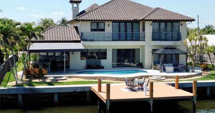 Lainnya 5 Bedroom Luxe Villa on Deep Water Intracoastal