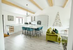 Others 6 Whernside Lodge