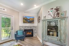 อื่นๆ Lazy Bears Den 2103