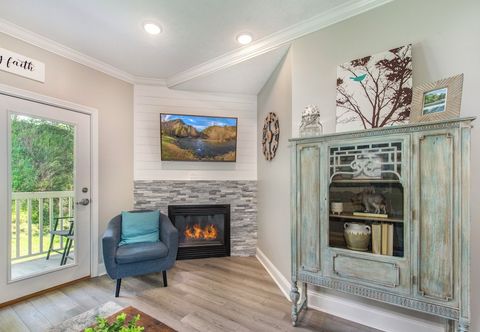 其他 Lazy Bears Den 2103