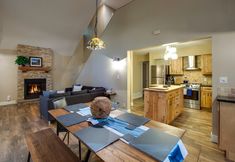 Others 7 69SL - Upscale - Hot Tub - Wi-Fi - BBQ - Sleeps 8