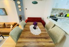 อื่นๆ 7 Beautiful 3-bedroom House With Sea View and Garden