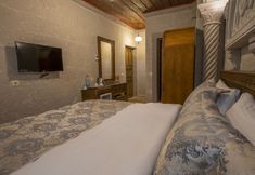 Others 7 Underground Cave Suites