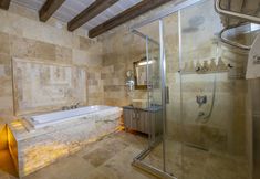 Others 2 Underground Cave Suites