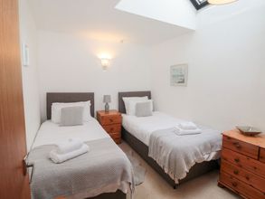 Others 4 Primrose Cottage