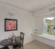 Others 5 119 Fully Furnished 1BR Suite-outdoor Pool! by Redawning