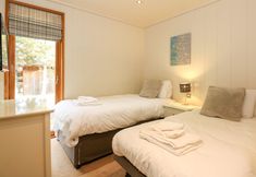 Others 7 Harley's House