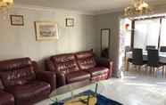 Others 5 Nice 3-bed House in Farnham Royal Slough