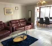 Lain-lain 5 Nice 3-bed House in Farnham Royal Slough