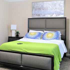 Primary image 1 3Bdrm 2.5Bath 5Beds - Near Downtown, Riverbend Country Club Hotels