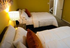 Others 2 4Bdrm 3.5Bath 11Beds - Great House