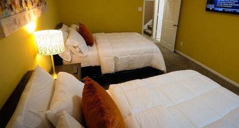 Others 2 4Bdrm 3.5Bath 11Beds - Great House