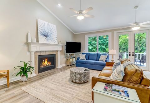 Others Dog Friendly Home Includes Beach Access and Bike Free to Use during Stay by RedAwning