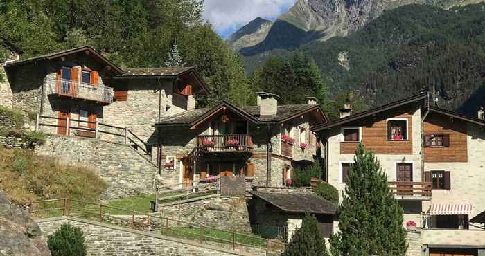 Lainnya Baita In Pietra Chiesa Valmalenco - A Piedi Alla Funivia Alpe Palu