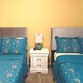 Room14Bdrm 2Bath 9Beds - 25mins to Downtown,Riverbend Country Club飯店