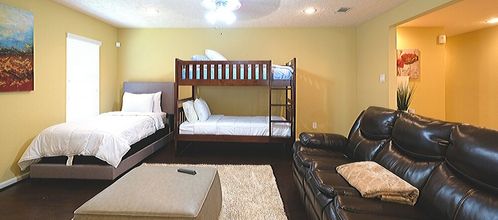 其他 4 4Bdrm 2Bath 9Beds - 25mins to Downtown