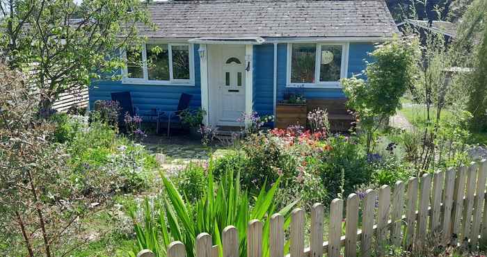 Others Charming Cabin Near Snowdonia National Park