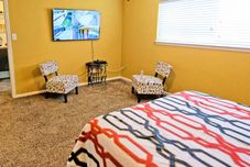 其他 4Bdrms 2Bath 6Beds - Med-Center MM-Park