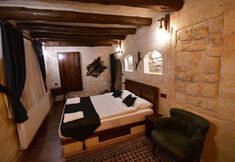 其他 3 Shadow Cave House