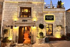 其他 Shadow Cave House