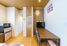 Others 4 Yadoya Suzume