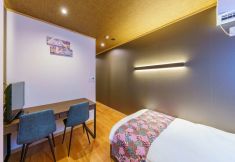 Others 6 Yadoya Suzume