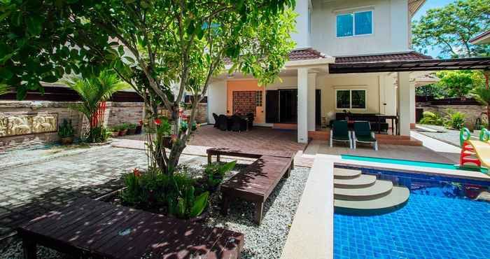 อื่นๆ Captivating 3-bed Villa in Muang Pattaya