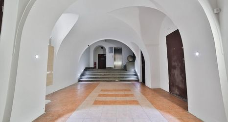 อื่นๆ 2 Saint Thomas Corner