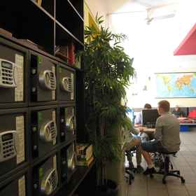 Reception 1 Westend City Hostel GmbH, Landstraße Hotels