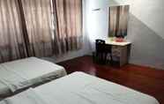 Others 3 Standard Double Room With Ac in Kuching