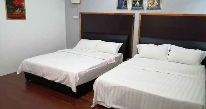Others Comfortable Family Room for 4 People in Kuching With Ac - Amida Point Services