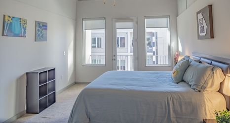 其他 2 Midtown Fully Furnished Apartments - Great Location 2 Bedroom Apts by RedAwning