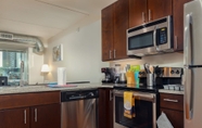 อื่นๆ 2 Fully Furnished 2 Bedroom Apartment Near Rittenhouse Apts by Redawning