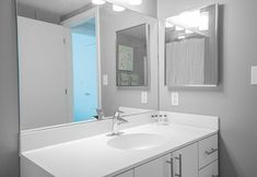 Lainnya 3 2 Bedroom Fully Furnished APT over Camden Yards 2 Apts by RedAwning