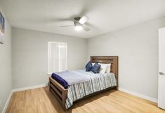 Others 3 Cozy 2BR Near UT Hyde Park Evonify