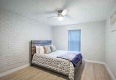 Others 5 Cozy 2BR Near UT Hyde Park Evonify