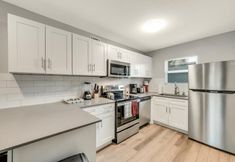 Others 4 Cozy 2BR Near UT Hyde Park Evonify