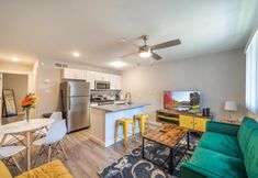Others 7 Modern 1BR Near UT Hyde Park Evonify