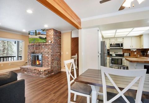 Others Donner Lake Delight