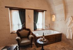 Others 7 House 1938 Special Cave Hotel