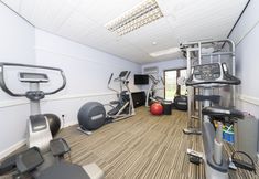 Others 7 Charming 20-bed Self Contained Dwelling in Hook