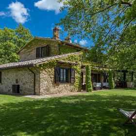 Room 1 La Cerqua 8 in Gualdo Cattaneo, วิลล่า Sigillo