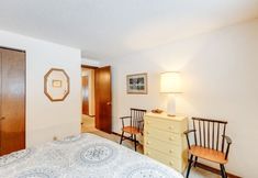 기타 5 33sw - Wifi - Fireplace - Amenities - Sleeps 4 1 Bedroom Home by RedAwning