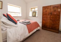 Others 2 The Hawthorns