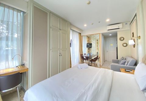 Others Modern Studio Room With Jacuzzi At Art Deco Apartment