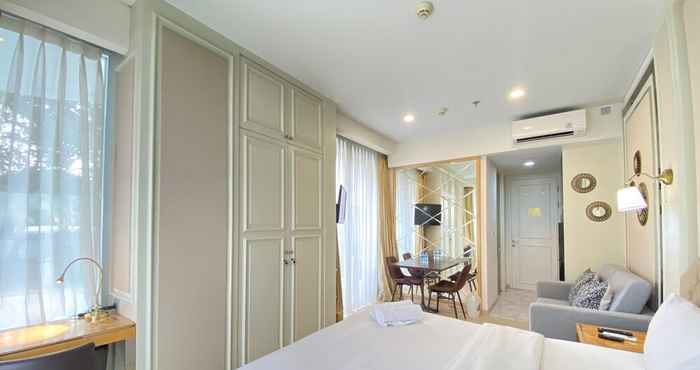 Lainnya Modern Studio Room With Jacuzzi At Art Deco Apartment