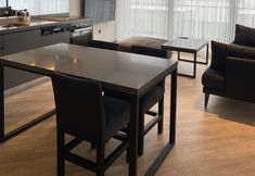 อื่นๆ 6 Z-Suites